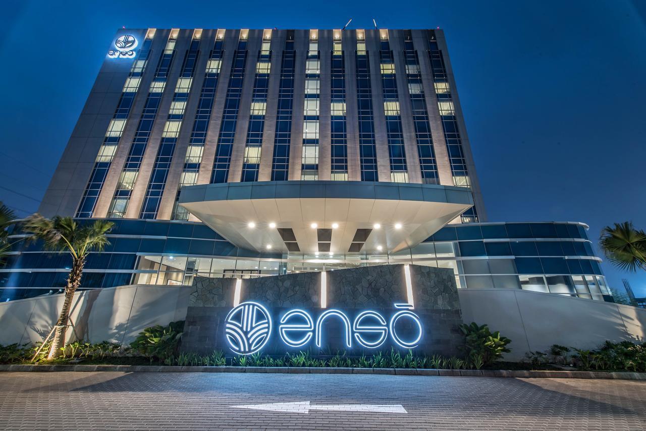 Enso Hotel Cikarang Esterno foto